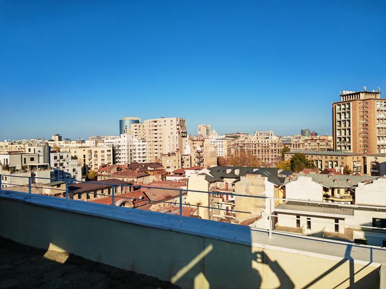 Apartament cu 2 camere semidecomandat, mobilat în Libertății