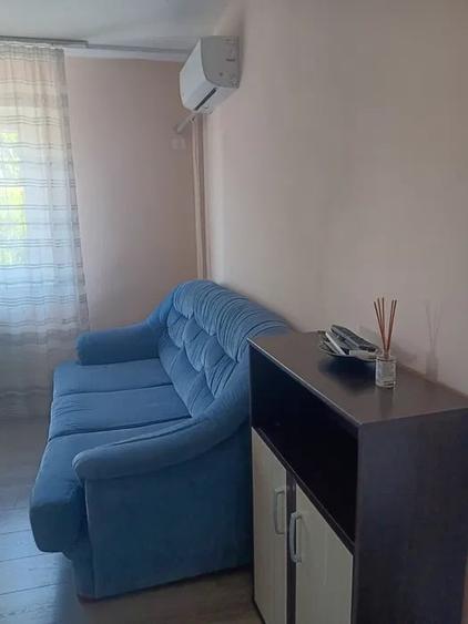 Apartament cu 2 camere semidecomandat, mobilat în P-ța Reșița