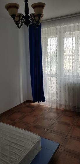 Apartament cu 3 camere semidecomandat, mobilat în Vatra Luminoasă
