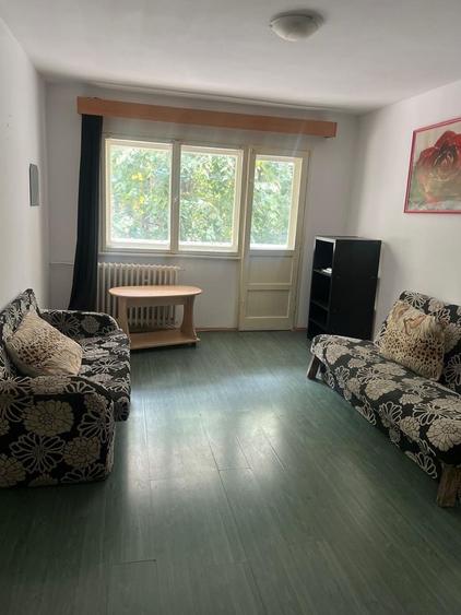 Apartament cu 2 camere decomandat în Exterior Vest