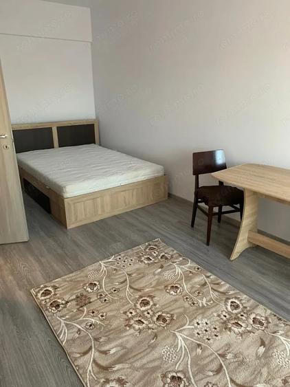 Garsonieră decomandată în Apărătorii Patriei