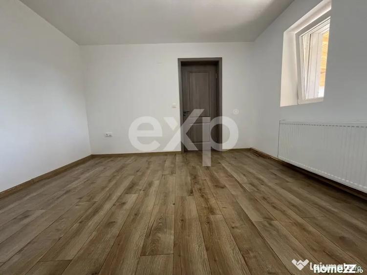 Casă cu 4 camere cu Teren 861 Mp în Cuparu