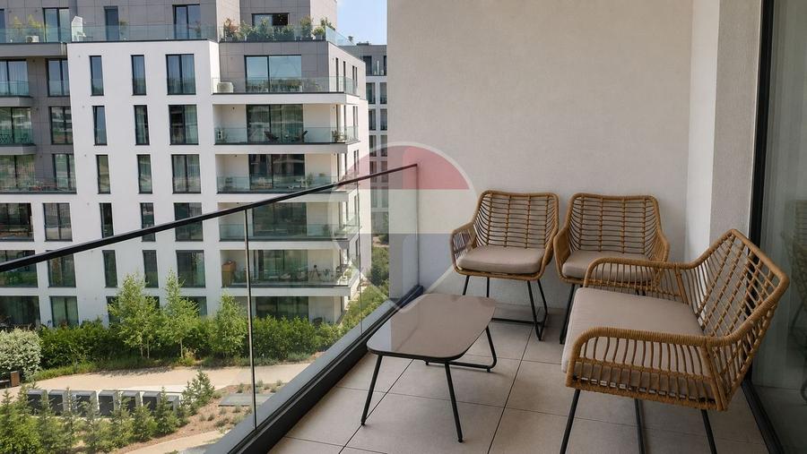 Apartament cu 3 camere decomandat, mobilat în Băneasa
