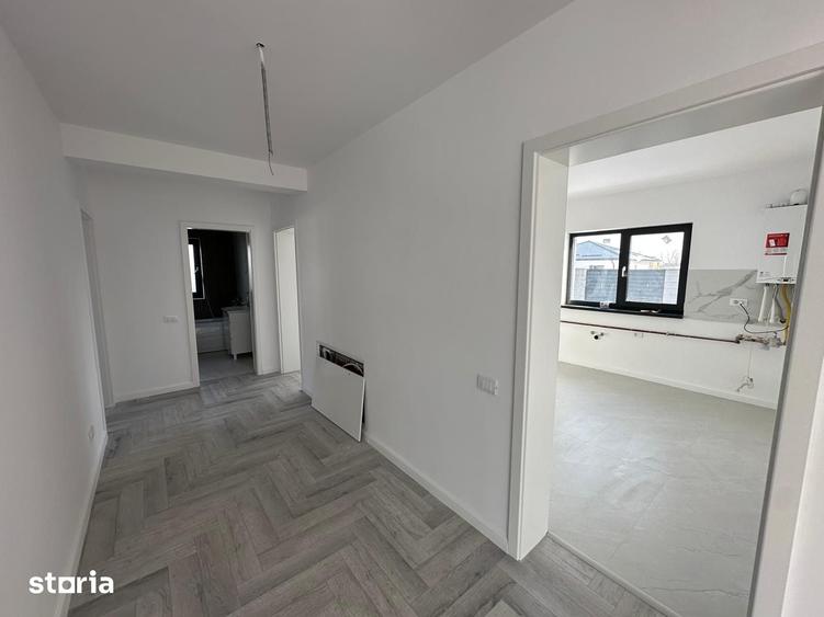 Casă cu 4 camere cu Teren 400 Mp în Clinceni