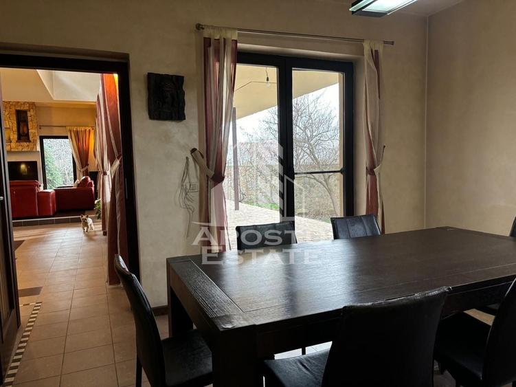 Casă individuală cu 6 camere cu Canalizare în Mehala