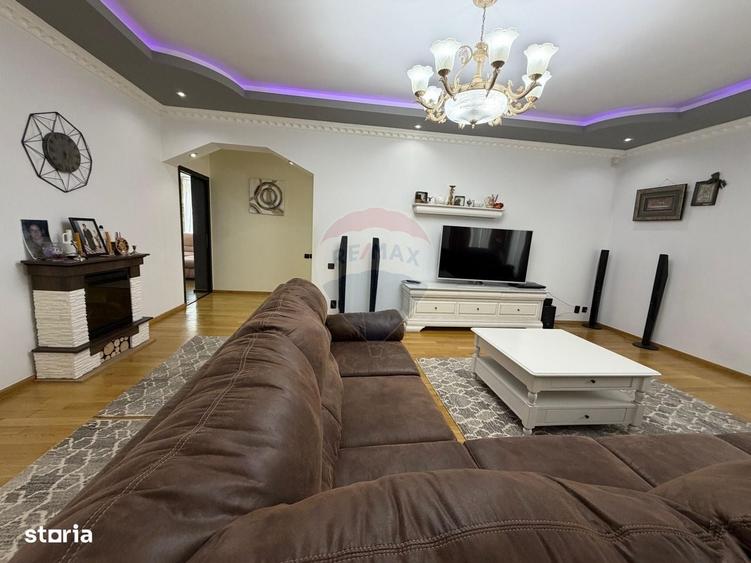 Casă cu 4 camere cu Teren 557 Mp în Central