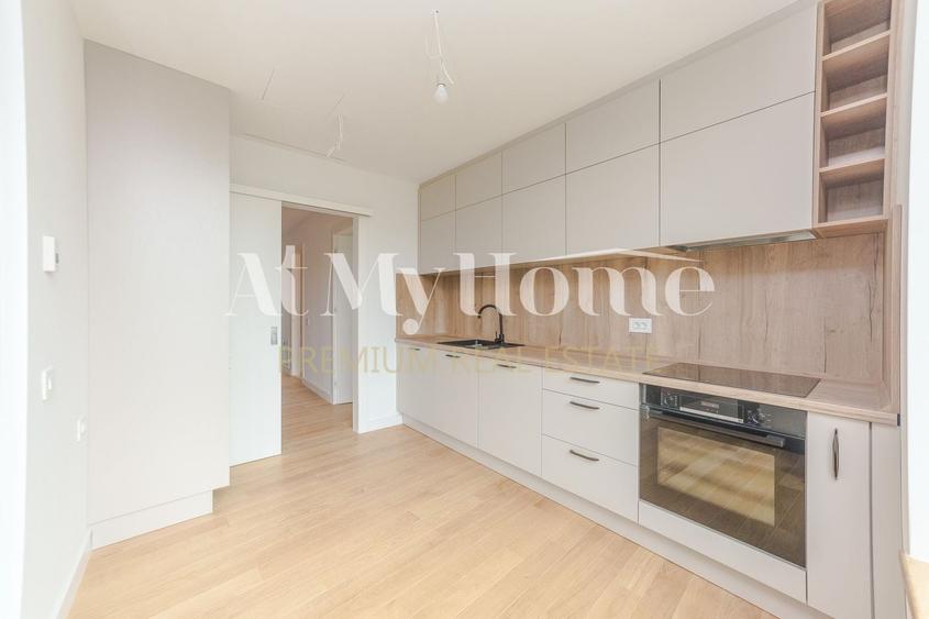 Apartament cu 3 camere decomandat, mobilat în Iancu Nicolae