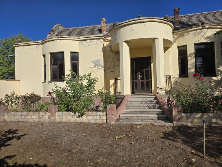 Casă individuală cu 3 camere cu Canalizare în Cenad