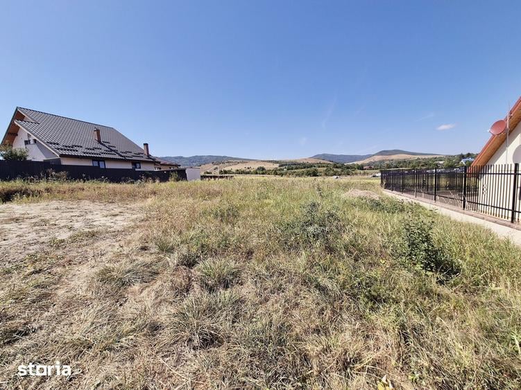 Teren de 450 mp, în Gârcina