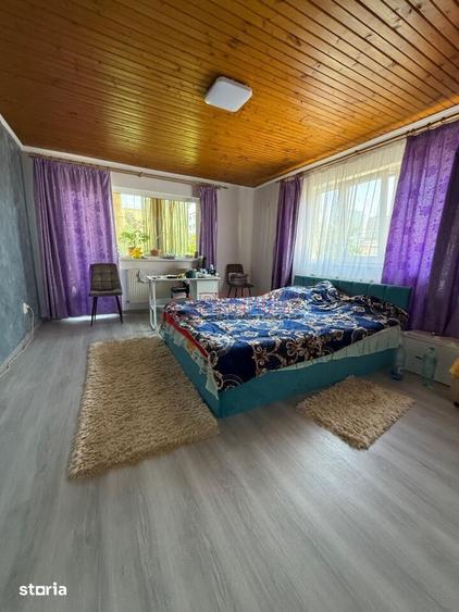 Casă cu 4 camere cu Teren 282 Mp în Apărătorii Patriei