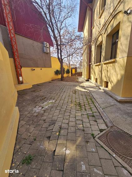 Casă cu Teren 470 Mp în Mihai Bravu
