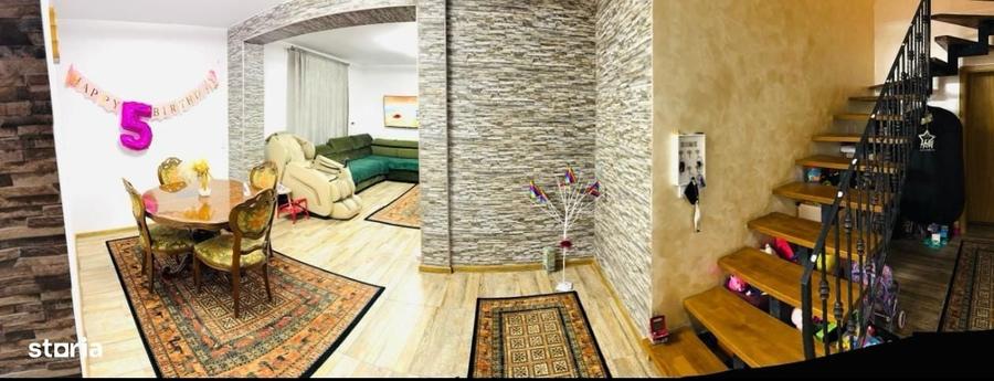 Casă cu 4 camere în Sânnicoară