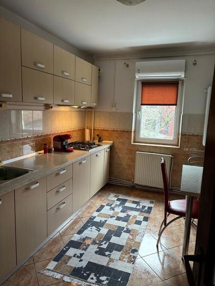 Apartament cu 3 camere decomandat în Nord