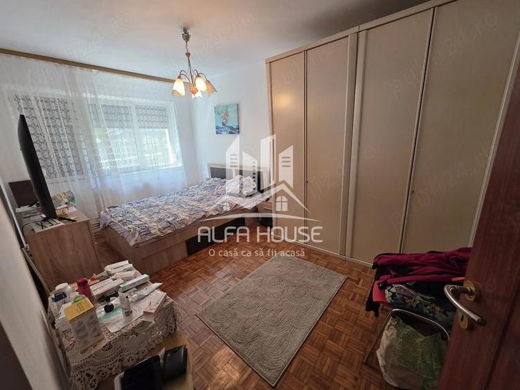 Apartament cu 3 camere decomandat în Moroasa 2