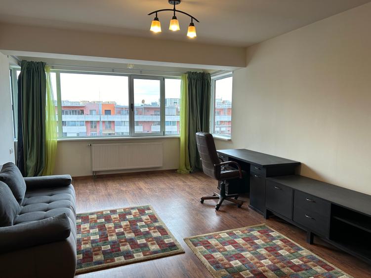 Apartament cu 2 camere semidecomandat în Militari