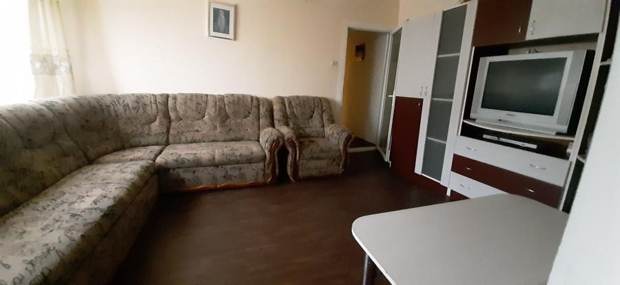 Vand apartament cu 2 camere Str.Tineretului - 8