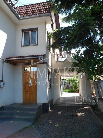 Casă individuală cu 5 camere semidecomandat cu Canalizare în Gheorgheni