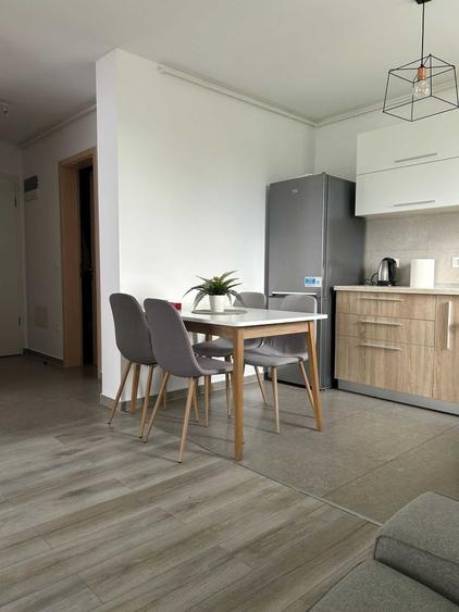 Apartament cu 2 camere decomandat în Avantgarden
