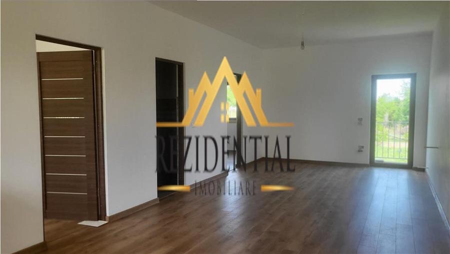 Casă individuală cu 5 camere cu Canalizare în Cervicești