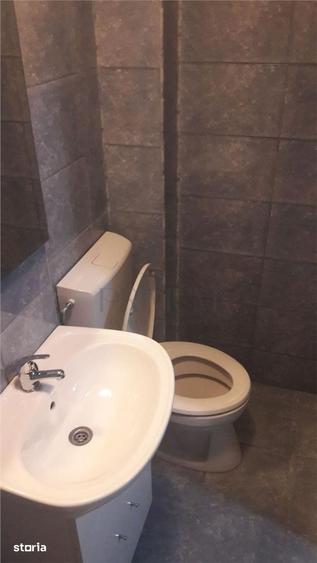 Garsonieră decomandată în Est