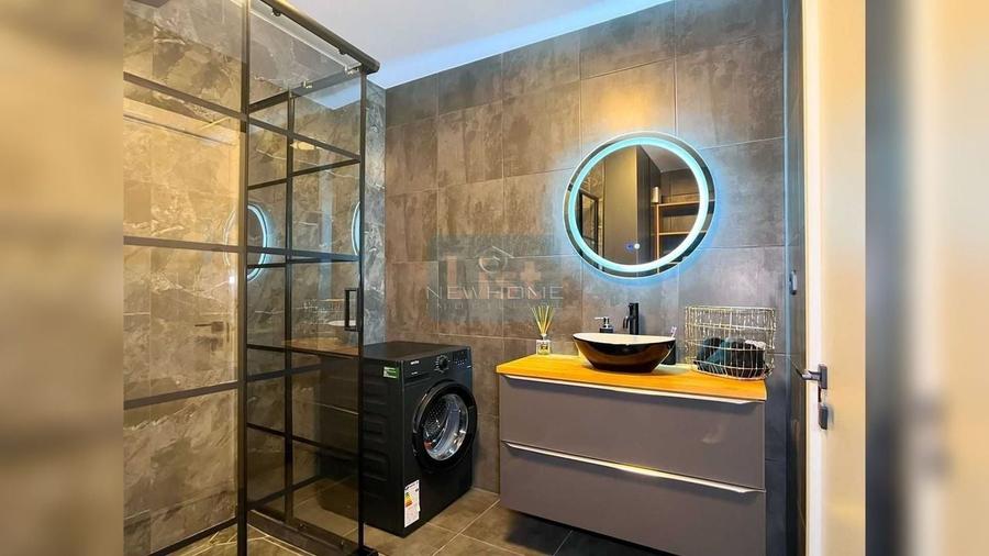 Apartament cu 2 camere semidecomandat, mobilat în Sopor