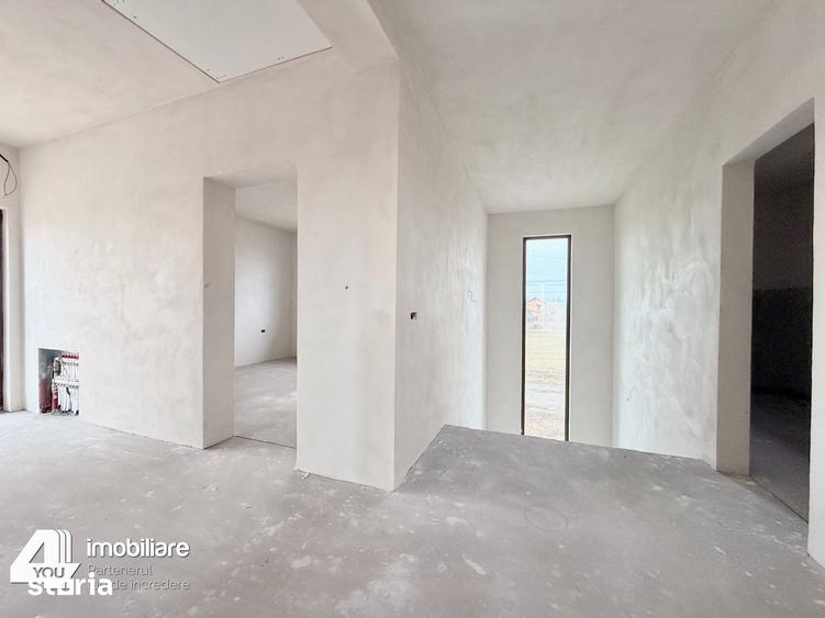 Casa noua din 2025 semifinisata, Curtici cartier nou, teren 500 mp - 10