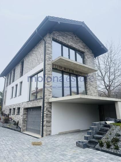 Casă individuală cu 6 camere cu Canalizare în Făget
