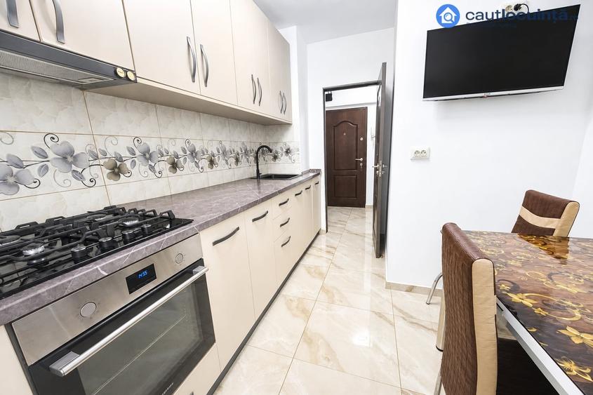 Apartament cu 3 camere în Drumul Taberei