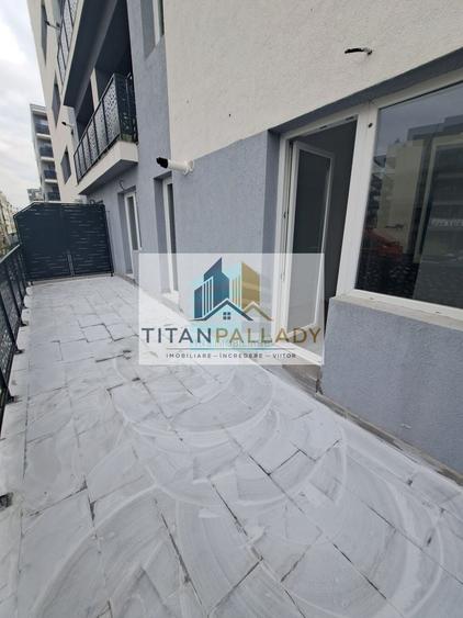 Apartament cu 4 camere decomandat în Titan