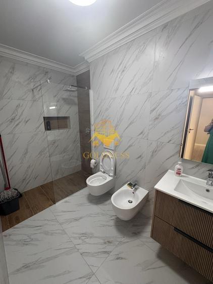 Apartament cu 3 camere decomandat, mobilat în Iris