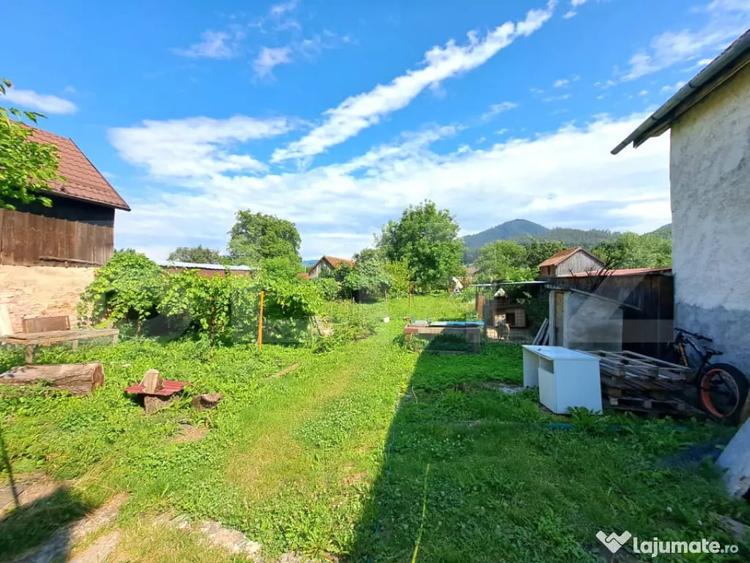 Casa spa?ioasa cu livada, teren de 1.690 mp ?i panouri - 7