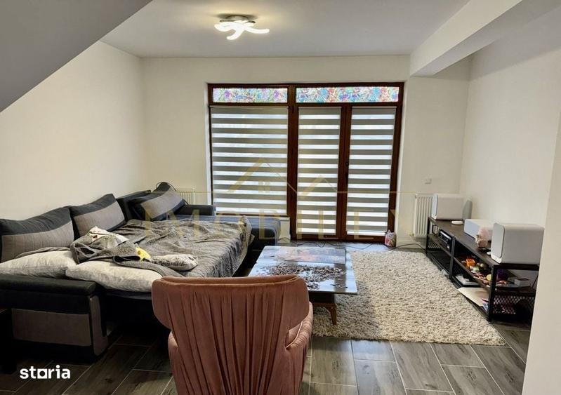 Casă cu 4 camere în Sărmașu