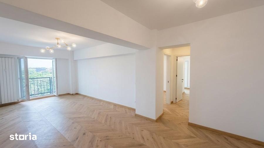 Apartament cu 3 camere decomandat în Tei