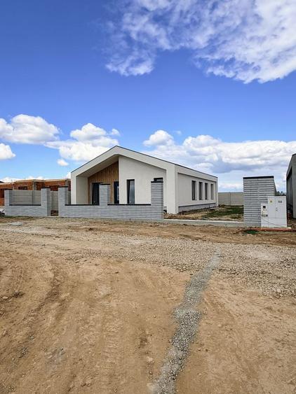 Casă cu 3 camere cu Teren 500 Mp în Sântandrei