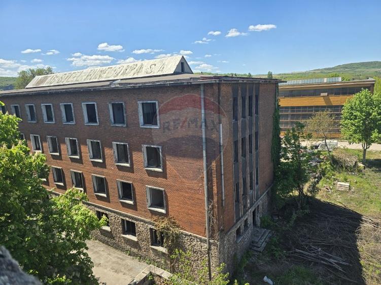 Proprietate specială, de 8,300 mp, în Central