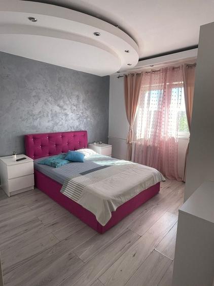 Apartament cu 3 camere decomandat în Veteranilor