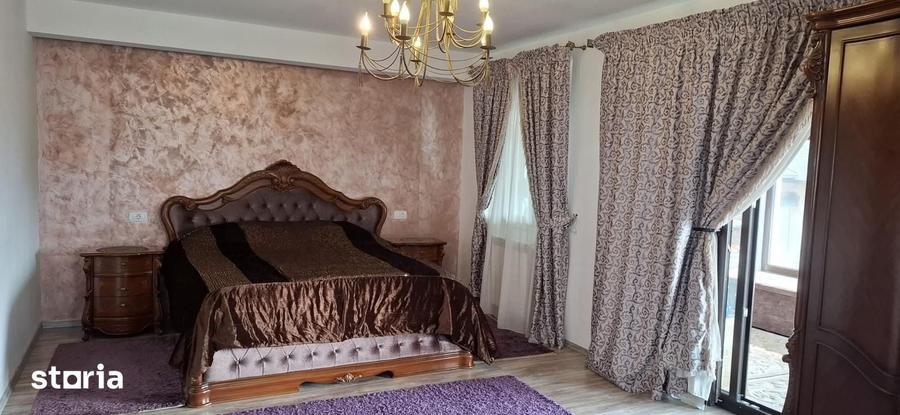 Casă cu 5 camere cu Teren 1000 Mp în Șcheia
