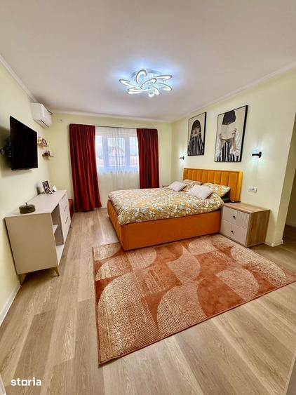 Casă cu 4 camere cu Teren 1014 Mp în Moșoaia