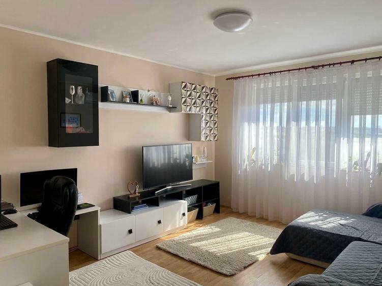 Apartament cu 2 camere decomandat în Nufărul