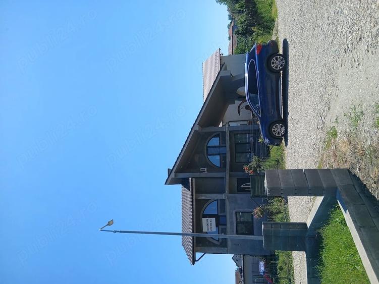 Casă cu 4 camere cu Teren 471 Mp în Central