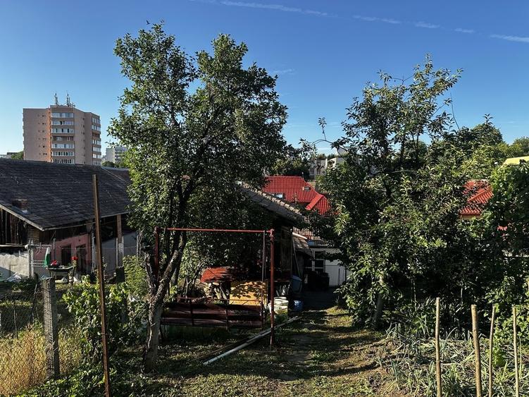 Casă cu 2 camere cu Teren 350 Mp în Central