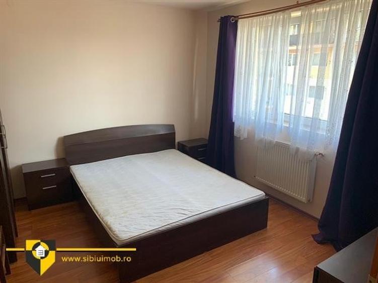 Apartament cu 2 camere semidecomandat, mobilat în Mihai Viteazul