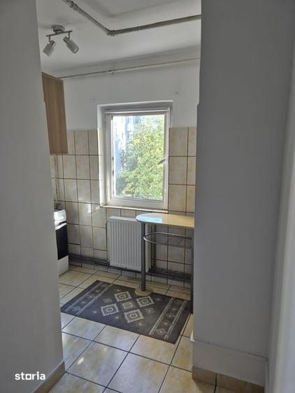 Garsonieră decomandată în Central