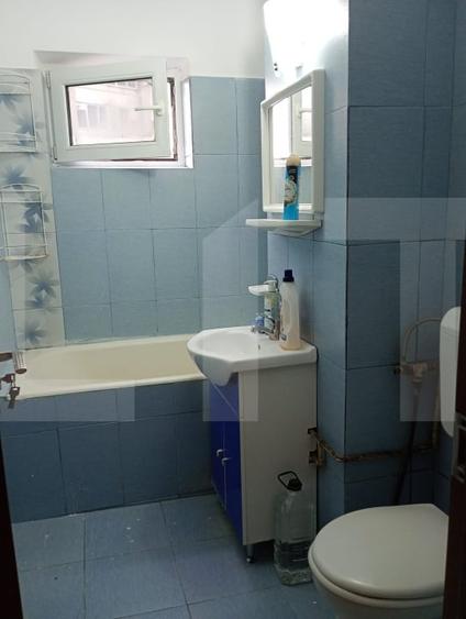 Apartament cu 2 camere semidecomandat, mobilat în Simeria