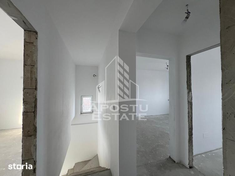 Casă cu 4 camere cu Teren 180 Mp în Ghiroda
