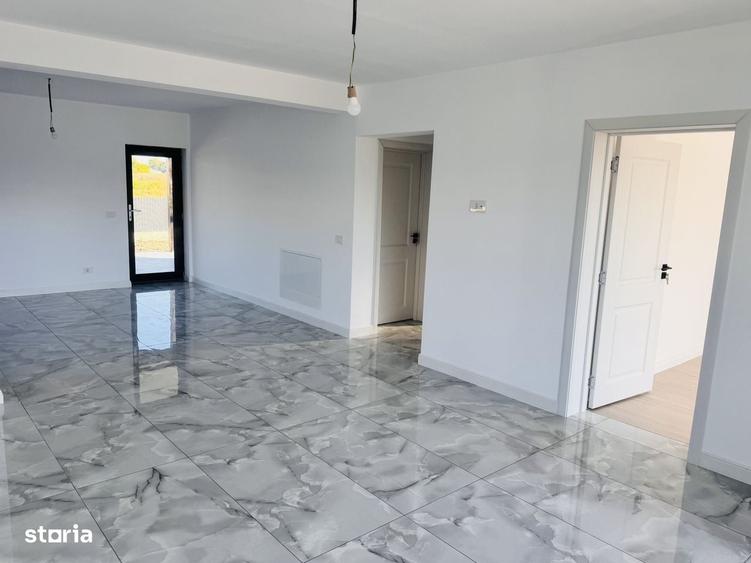 Casă cu 3 camere în Lilieci