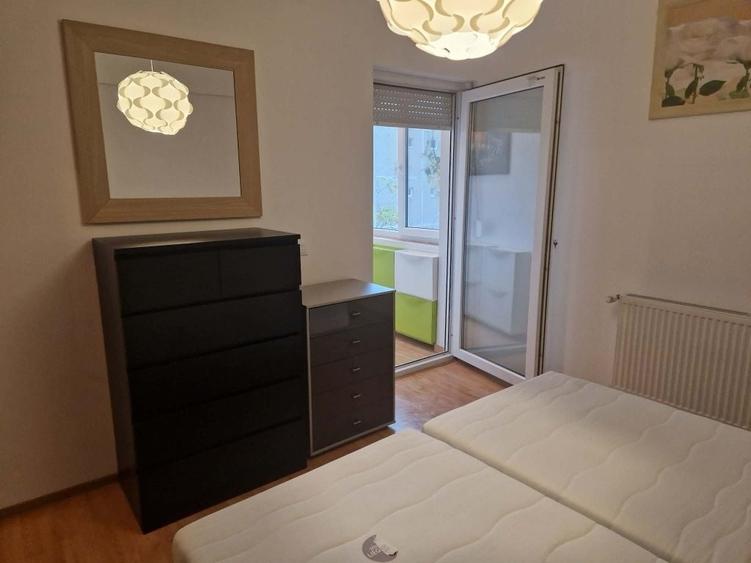 Apartament cu 3 camere în Torontalului