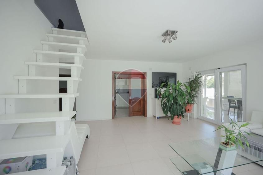 Casă individuală cu 4 camere cu Teren 418 Mp în Central