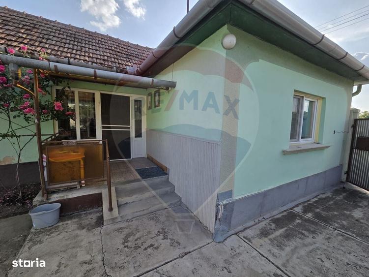 Casă cu 4 camere în Ciumeghiu