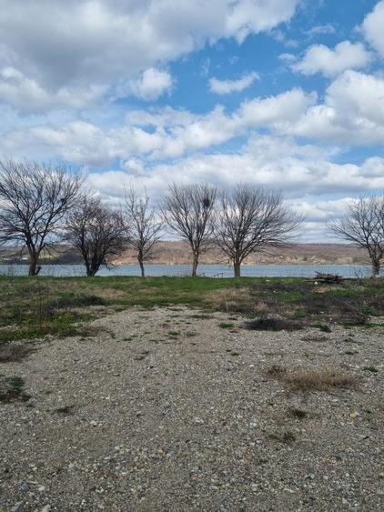 Teren de 1000 mp, în Vrancea